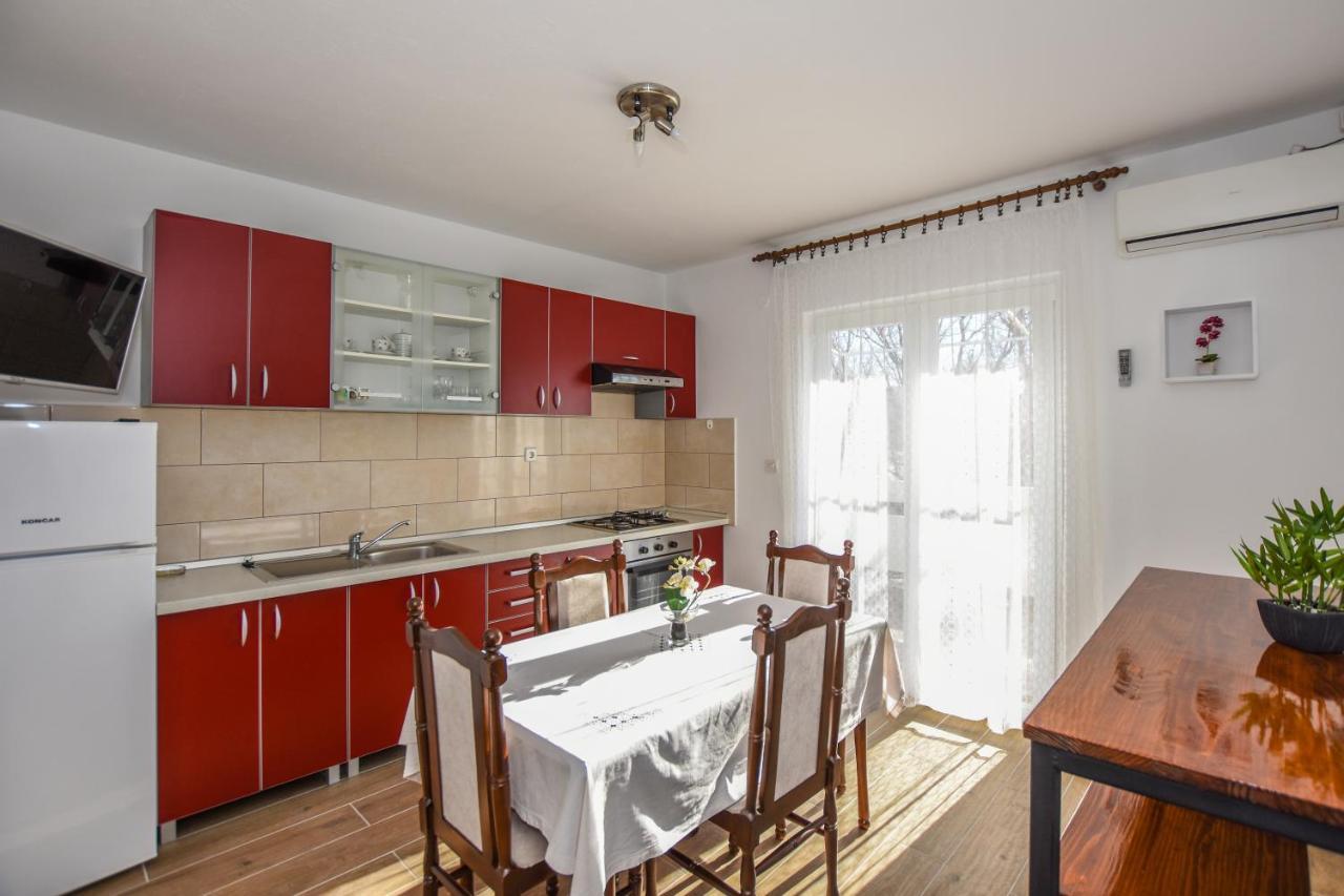 Apartmani Andreja Pag Town Exteriör bild